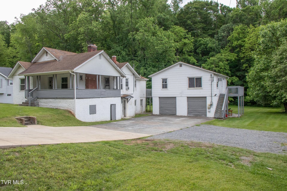Photo #32: 1416 Cedar Street