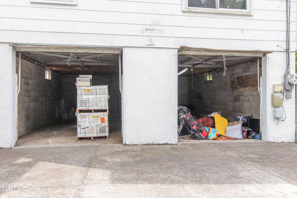 Photo #34: 1416 Cedar Street