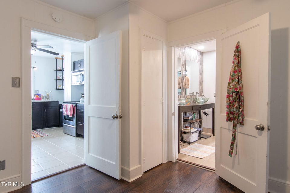 Photo #9: 1416 Cedar Street