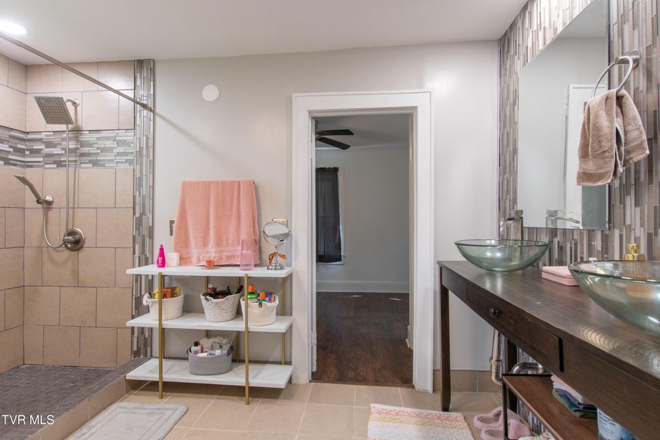 Photo #13: 1416 Cedar Street