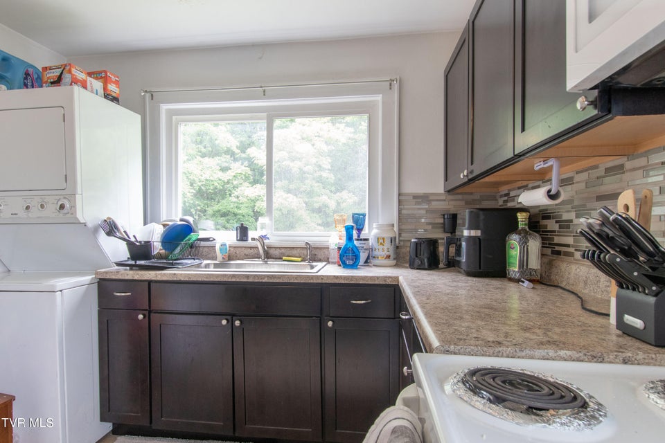 Photo #64: 1416 Cedar Street