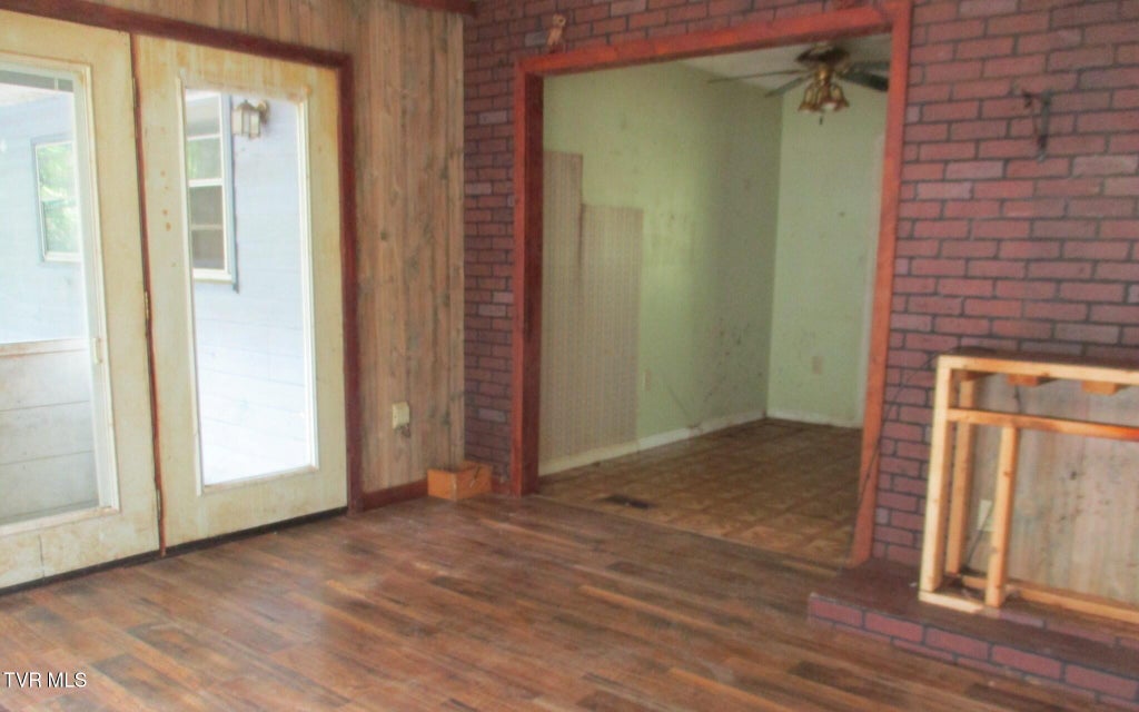 Photo #9: 371 Jonesboro Drive
