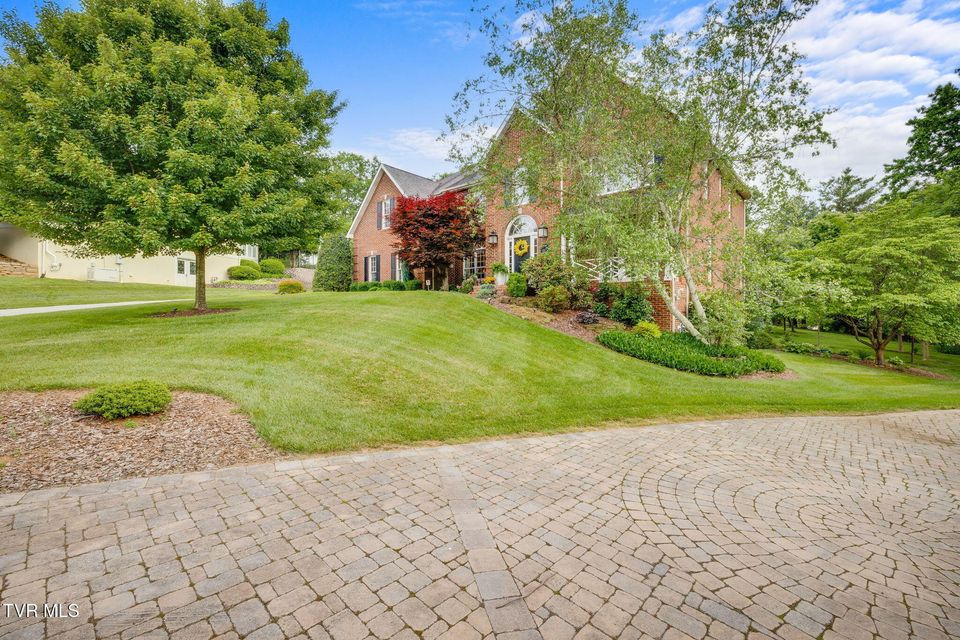 Photo #8: 117 Quail Heights Court