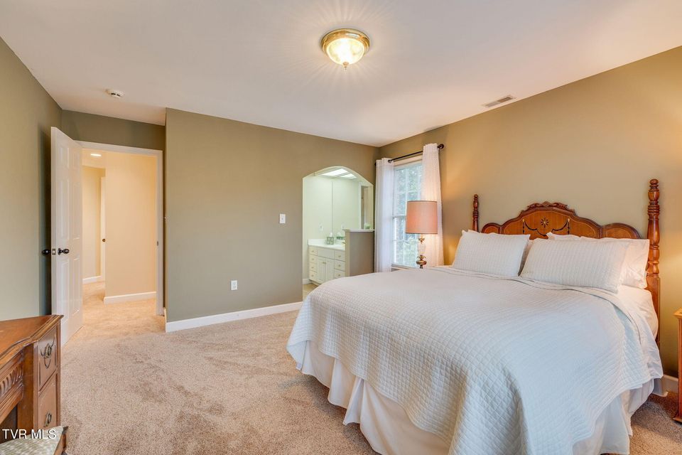 Photo #48: 117 Quail Heights Court