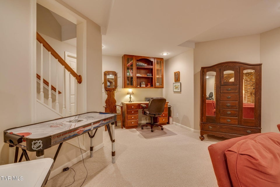 Photo #58: 117 Quail Heights Court