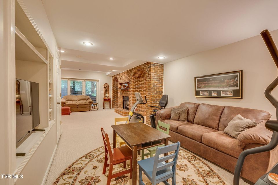 Photo #60: 117 Quail Heights Court