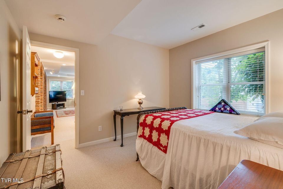 Photo #66: 117 Quail Heights Court