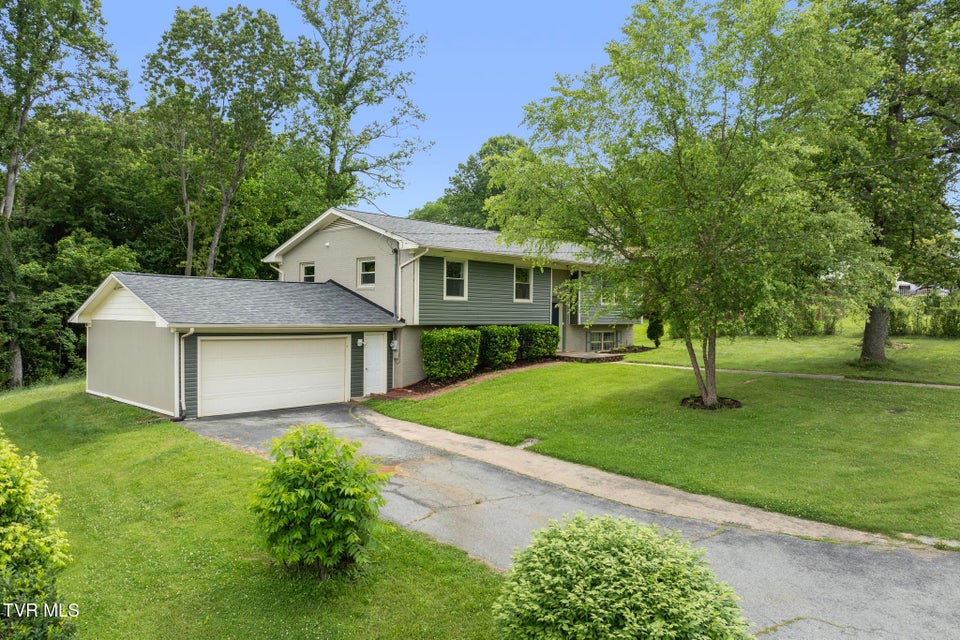 Photo #4: 405 Castaway Drive