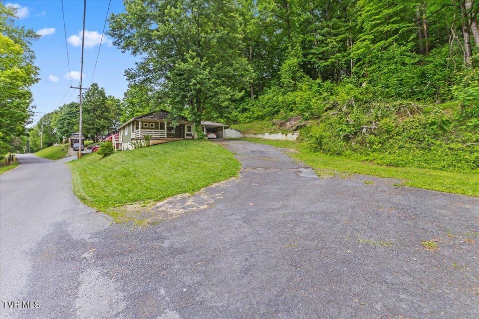 Photo #35: 131 Greenlee Road