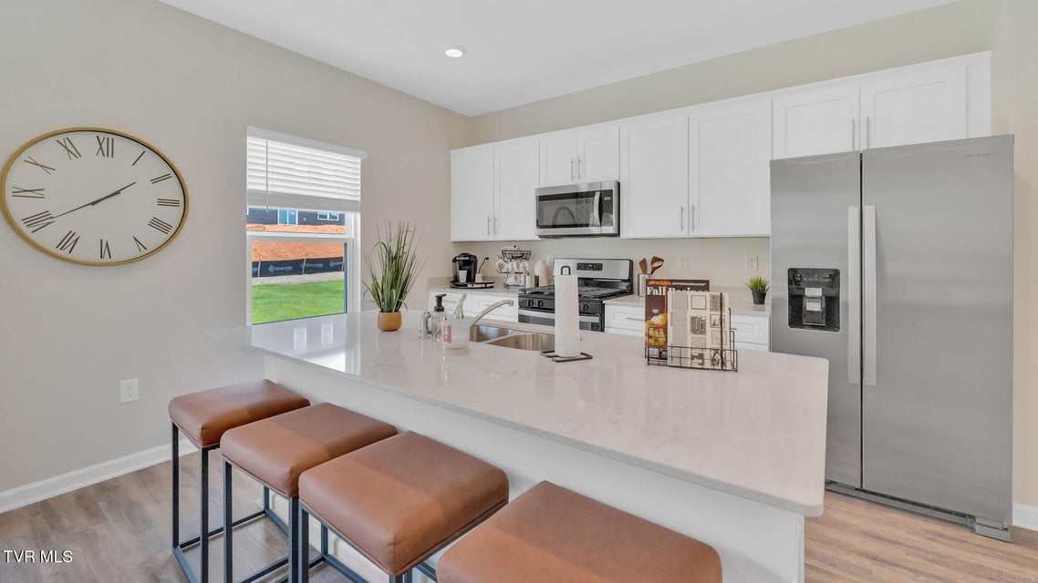 Photo #7: 988 Borage Drive
