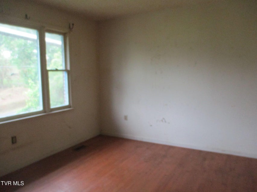 Photo #6: 371 Jonesboro Drive