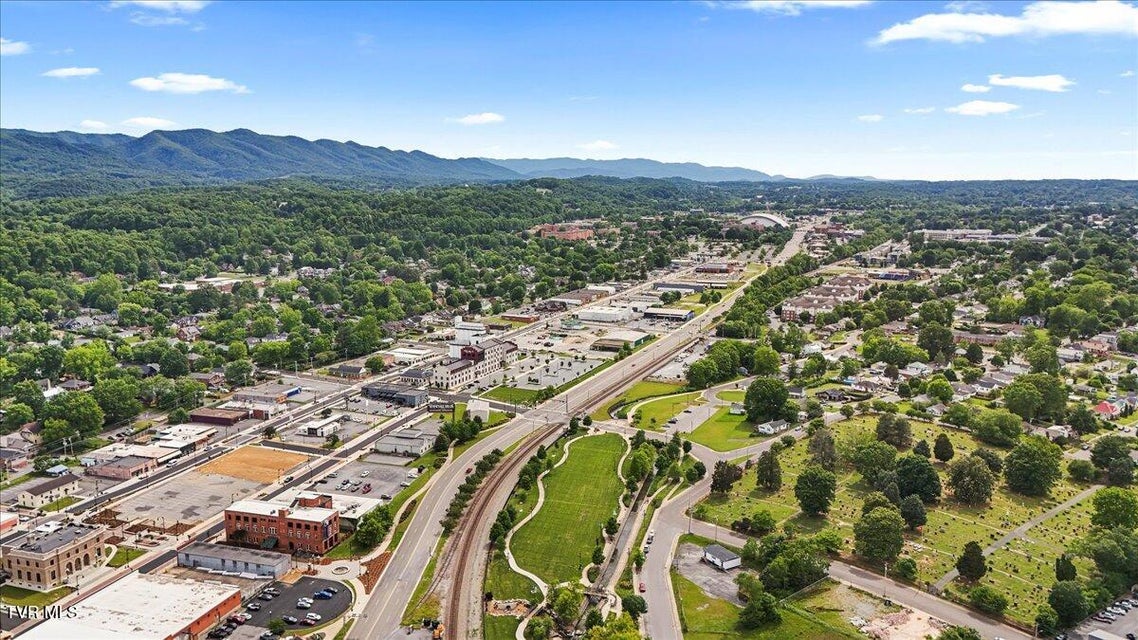 Photo #36: 1200 Grover Street
