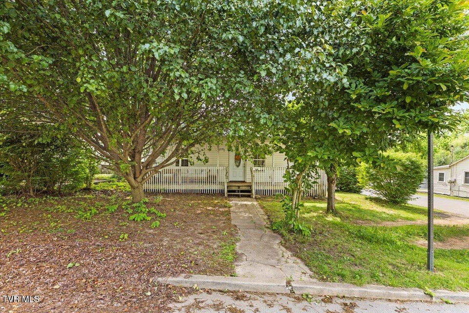 Photo #4: 1200 Grover Street