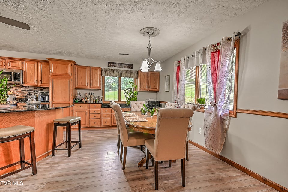 Photo #9: 205 Live Oak Drive
