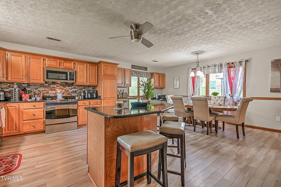 Photo #15: 205 Live Oak Drive