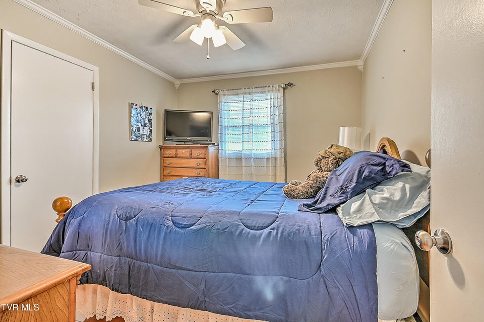 Photo #28: 205 Live Oak Drive