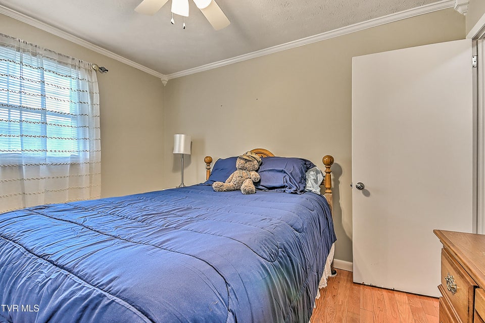 Photo #29: 205 Live Oak Drive