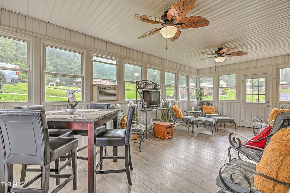 Photo #38: 205 Live Oak Drive