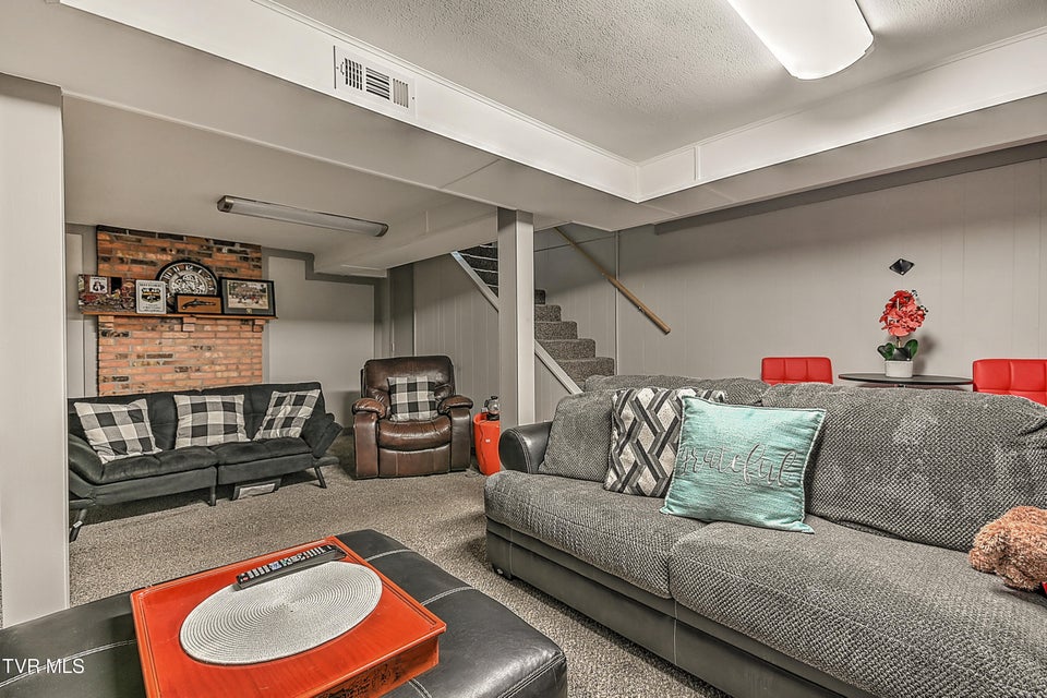 Photo #43: 205 Live Oak Drive