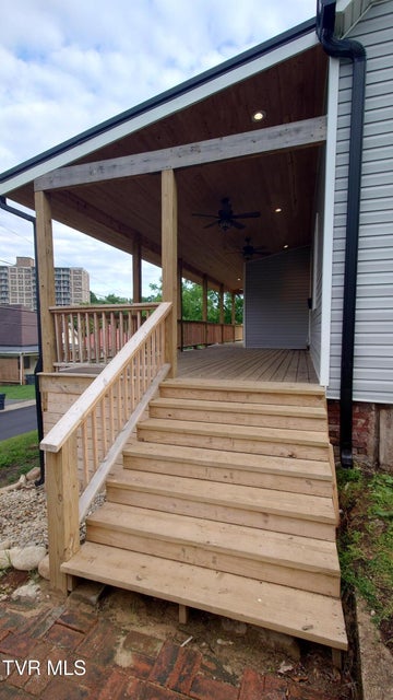 Photo #11: 616 6th Street