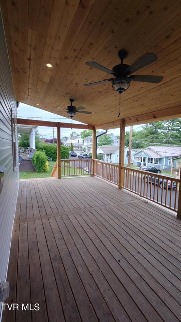 Photo #10: 616 6th Street