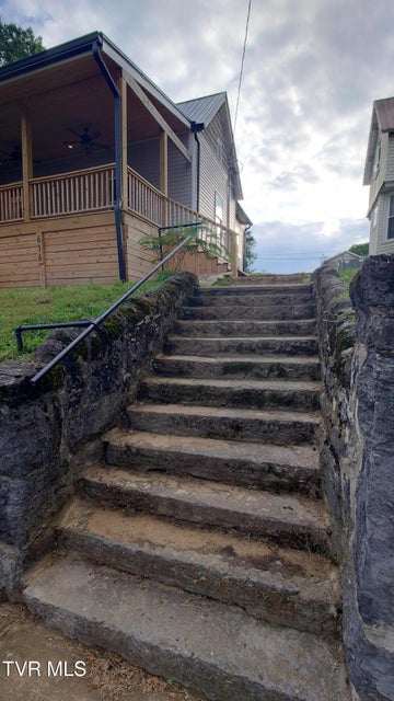 Photo #5: 616 6th Street