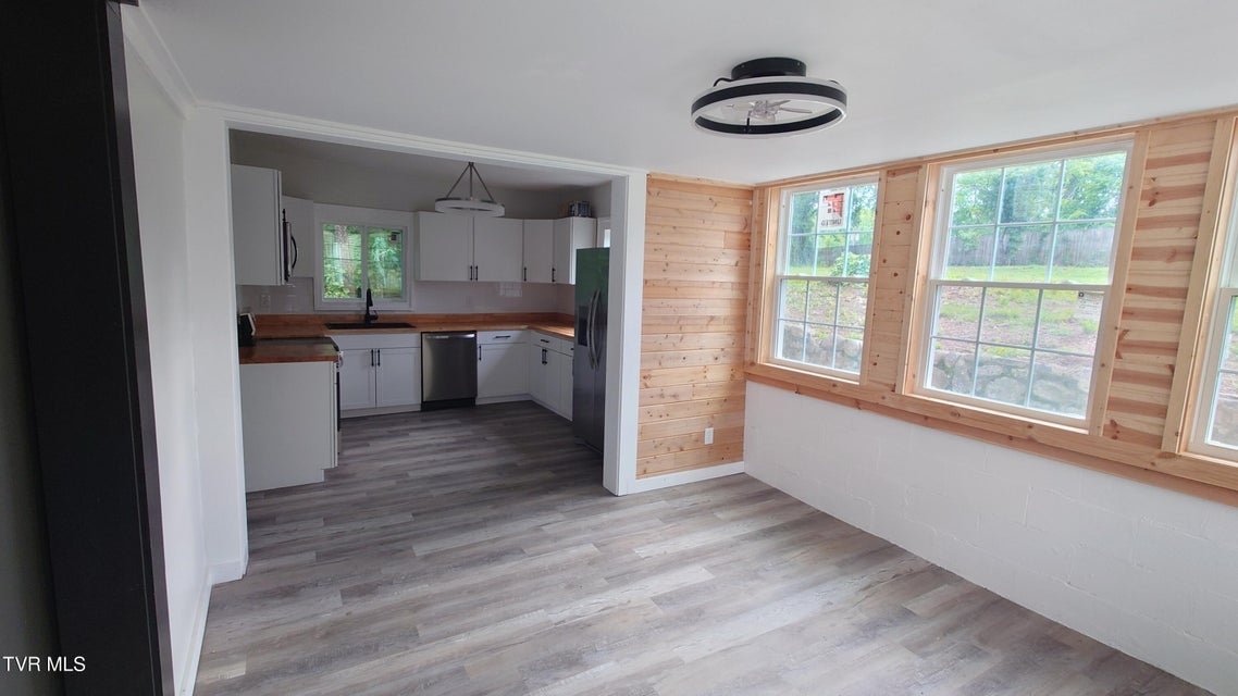 Photo #28: 616 6th Street