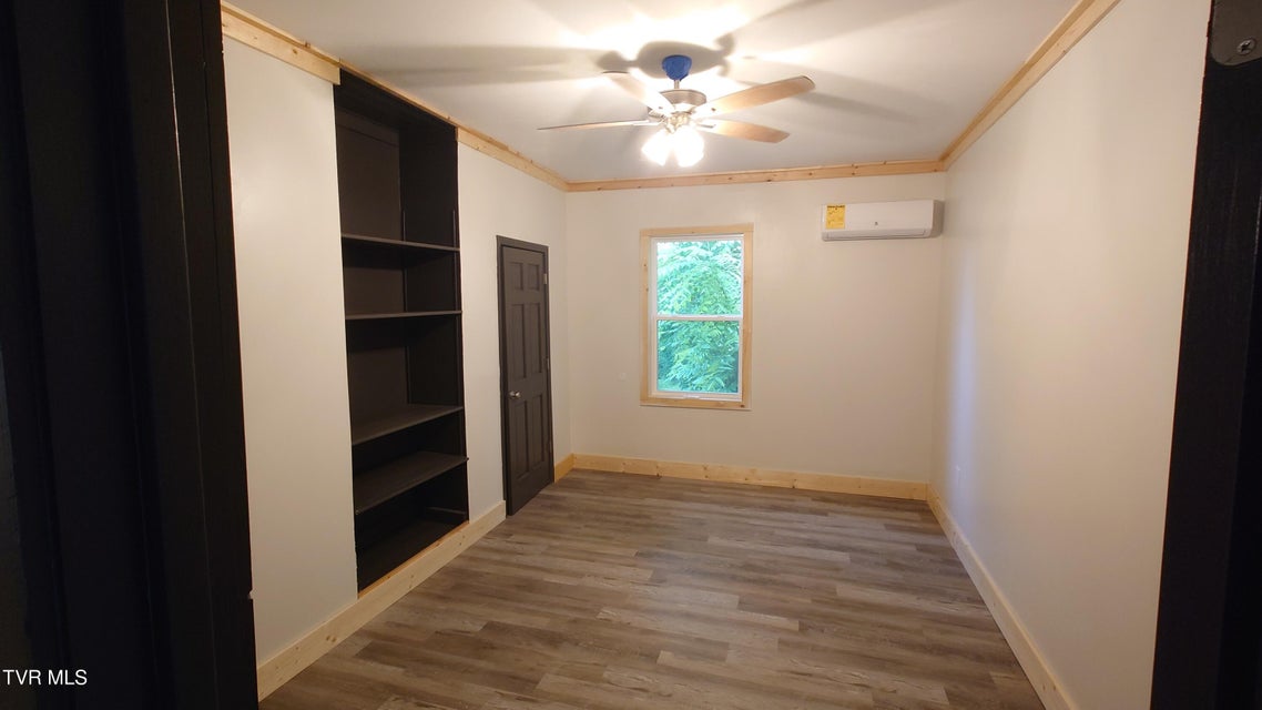 Photo #33: 616 6th Street