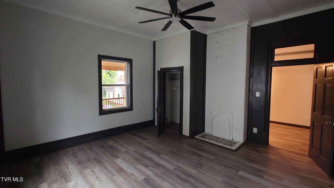Photo #34: 616 6th Street