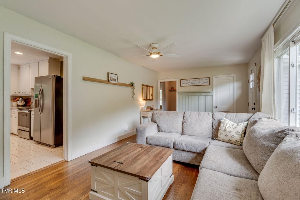 Photo #7: 2300 Stuart Drive