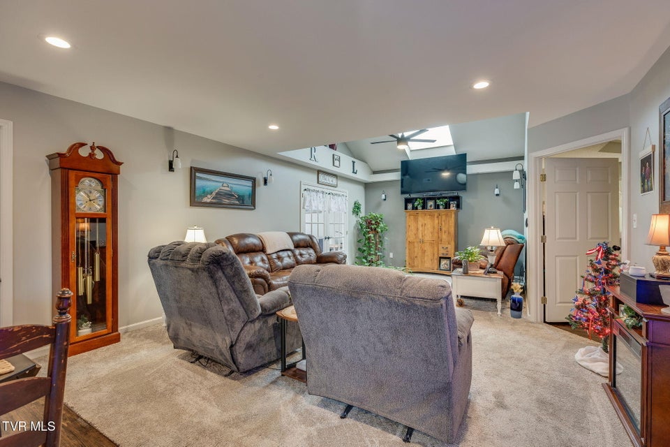 Photo #5: 322 Arbor Terrace