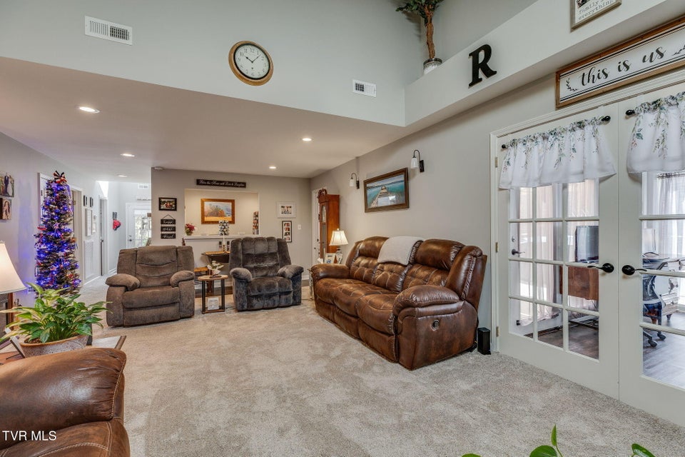 Photo #7: 322 Arbor Terrace