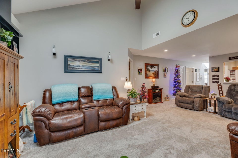 Photo #8: 322 Arbor Terrace