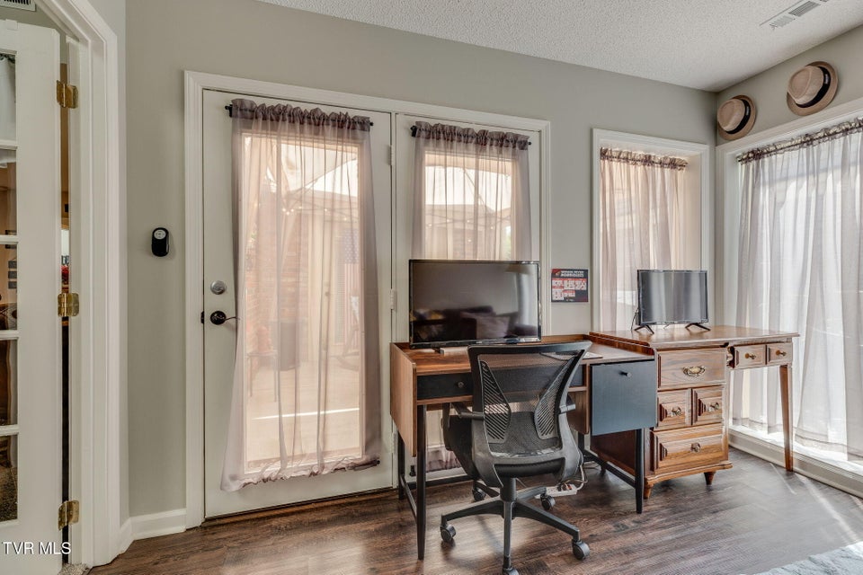 Photo #23: 322 Arbor Terrace