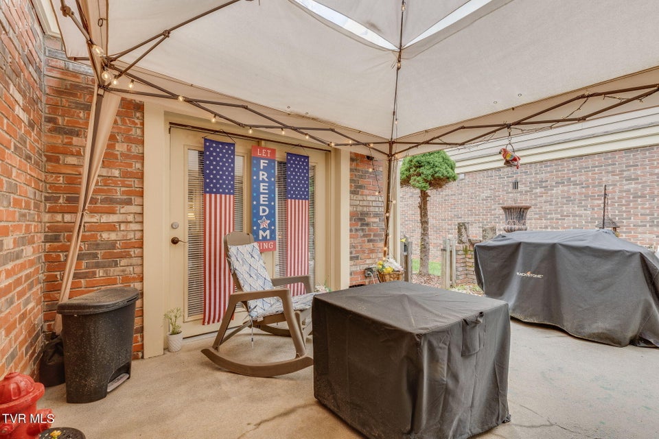 Photo #27: 322 Arbor Terrace