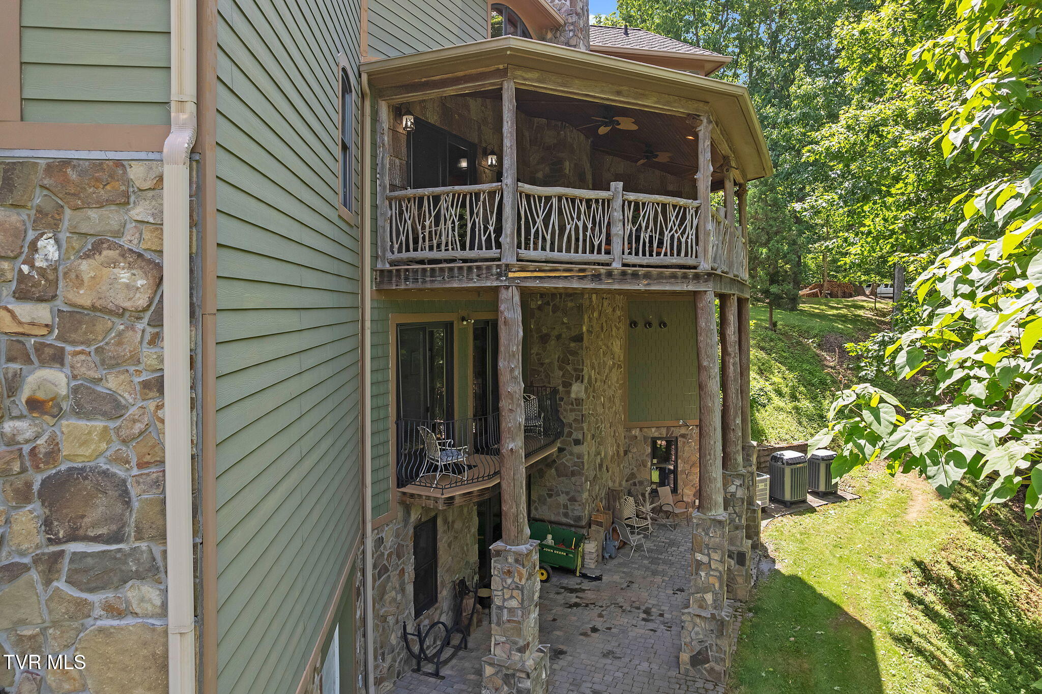 Photo #100: 18549 Landridge Way