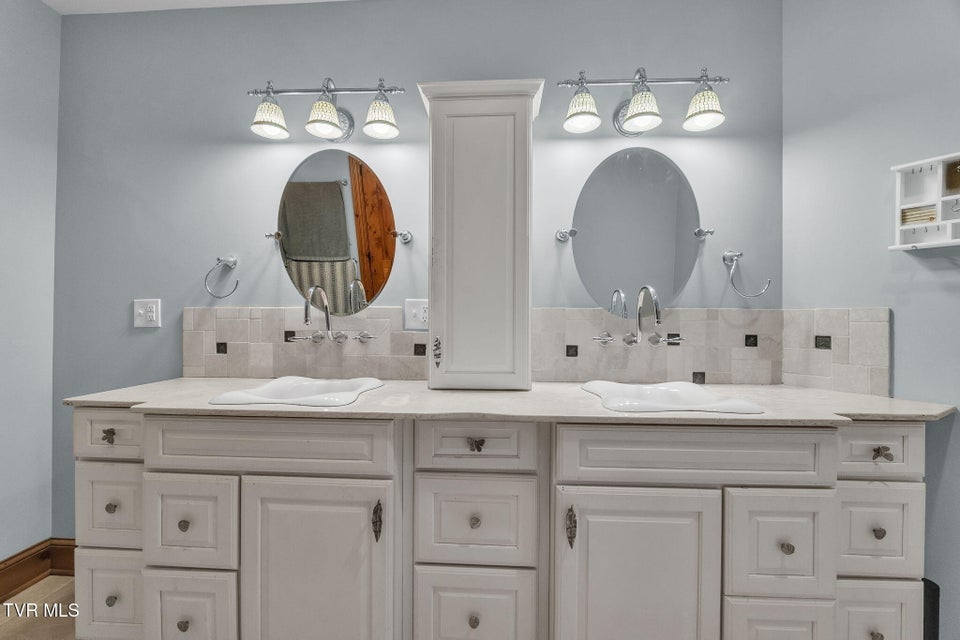 Photo #64: 18549 Landridge Way