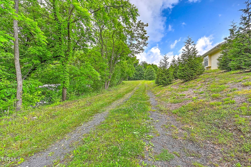 Photo #2: 850 Meadow View Road
