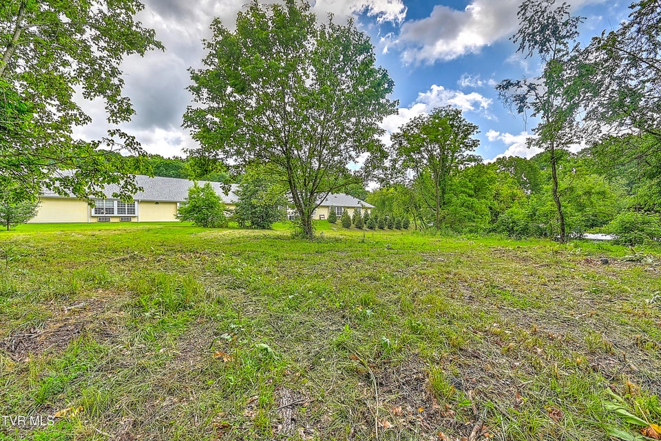 Photo #4: 850 Meadow View Road
