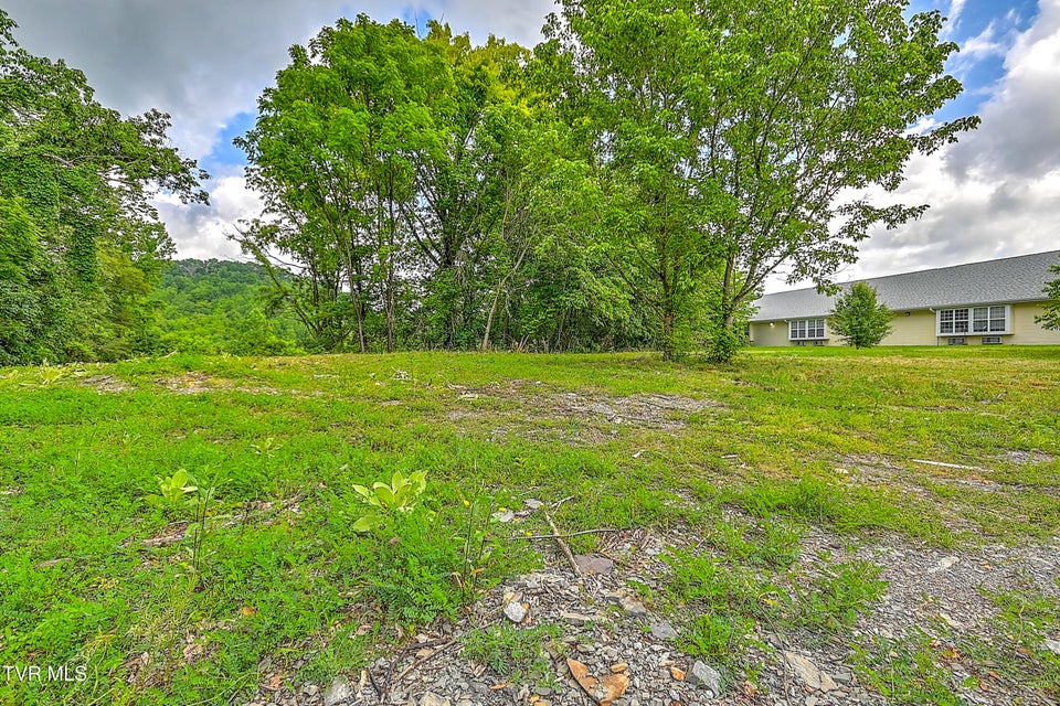 Photo #6: 850 Meadow View Road