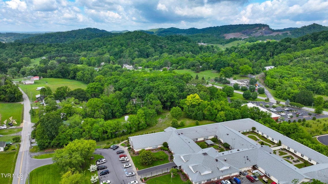 Photo #12: 850 Meadow View Road