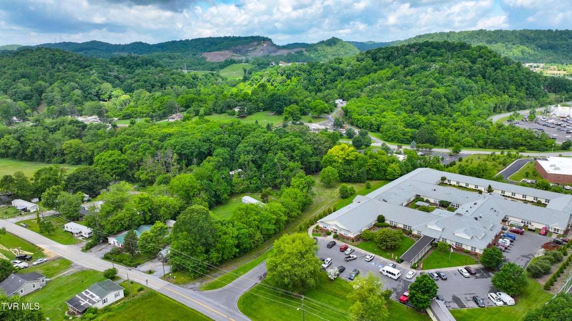 Photo #13: 850 Meadow View Road