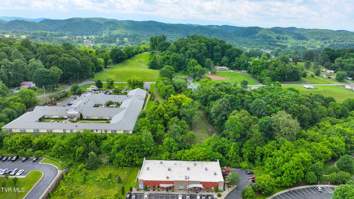 Photo #14: 850 Meadow View Road