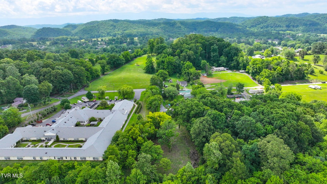 Photo #15: 850 Meadow View Road