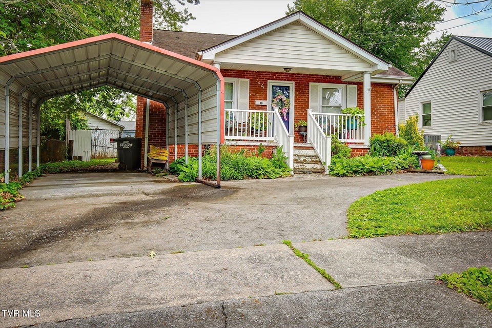 Photo #3: 1621 Barnes Street