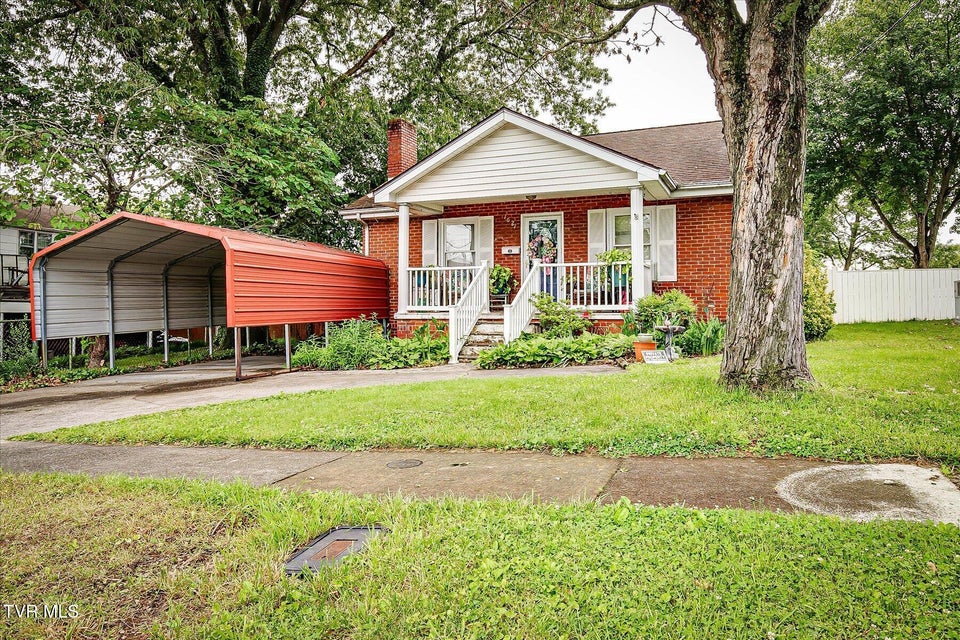 Photo #4: 1621 Barnes Street