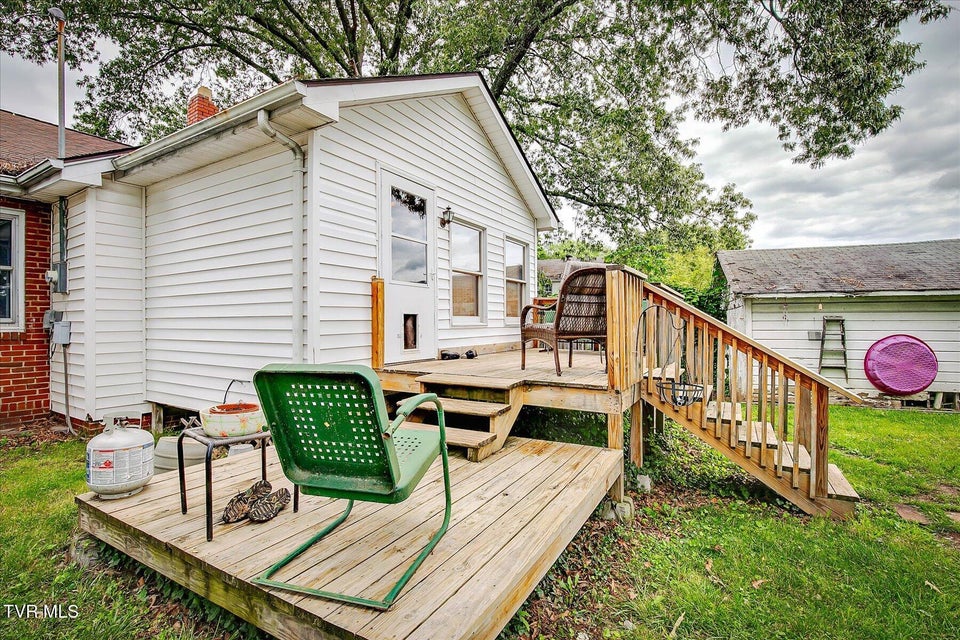 Photo #29: 1621 Barnes Street
