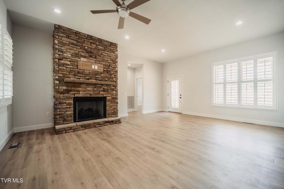 Photo #9: 3107 Bridgewater Boulevard