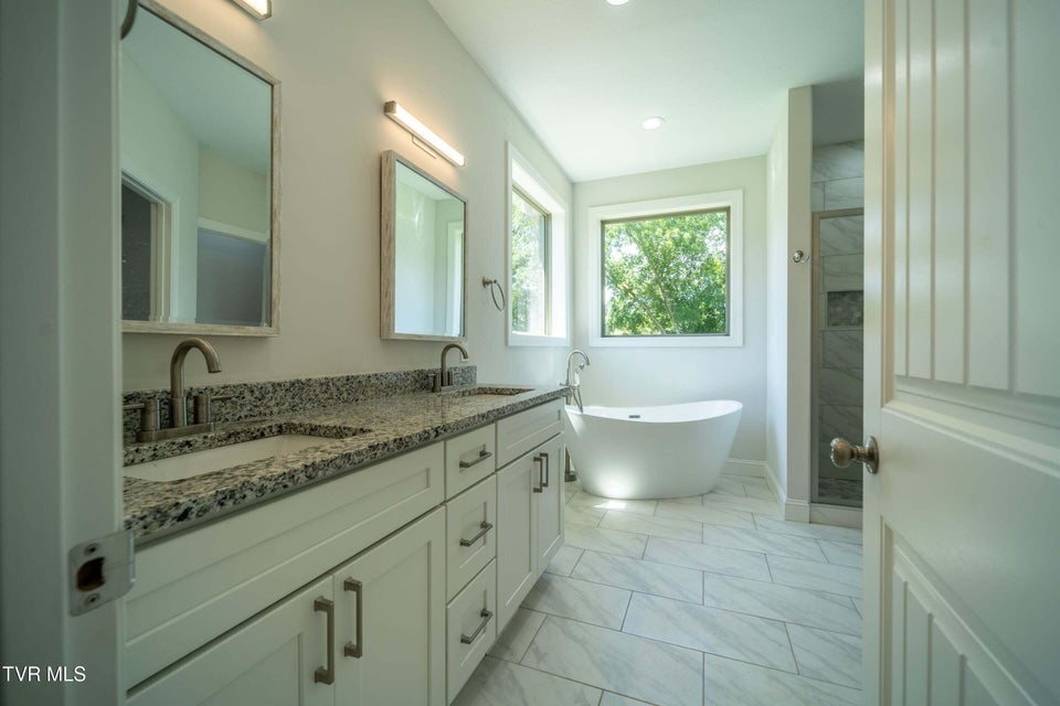 Photo #22: 3107 Bridgewater Boulevard