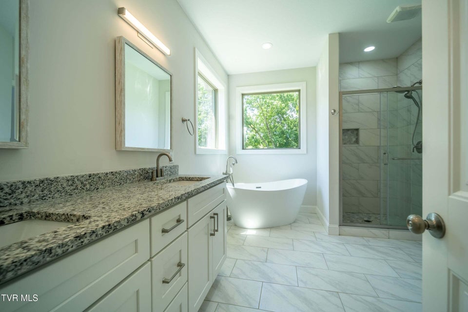 Photo #23: 3107 Bridgewater Boulevard